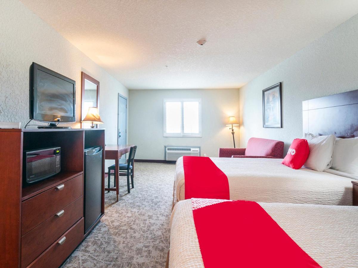 Oyo Hotel Pearsall I-35 West Eksteriør billede